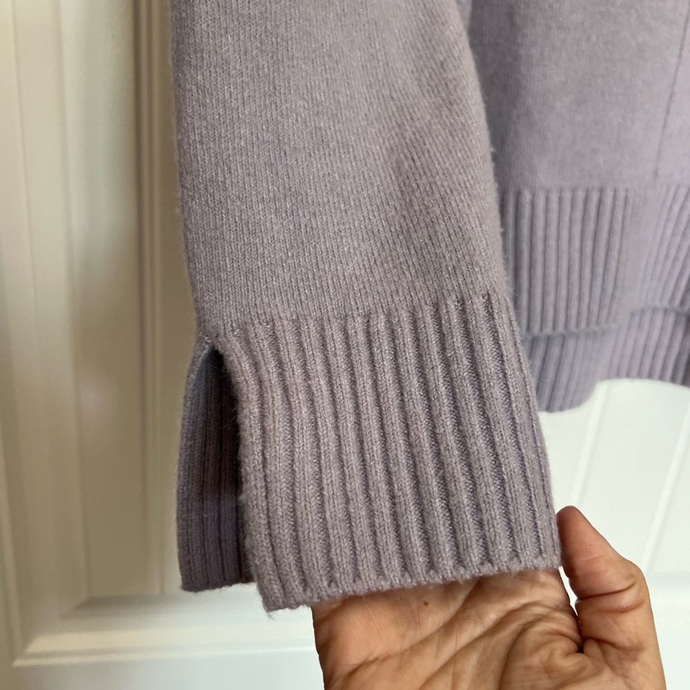 Nordstrom turtleneck sweater in a light lilac color - Picture 5 of 7